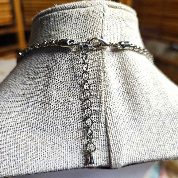 Oval Dyed Howlite Turquoise Color & Silver Tone Style Necklace Fashion Jewelry - Picture 3 of 8